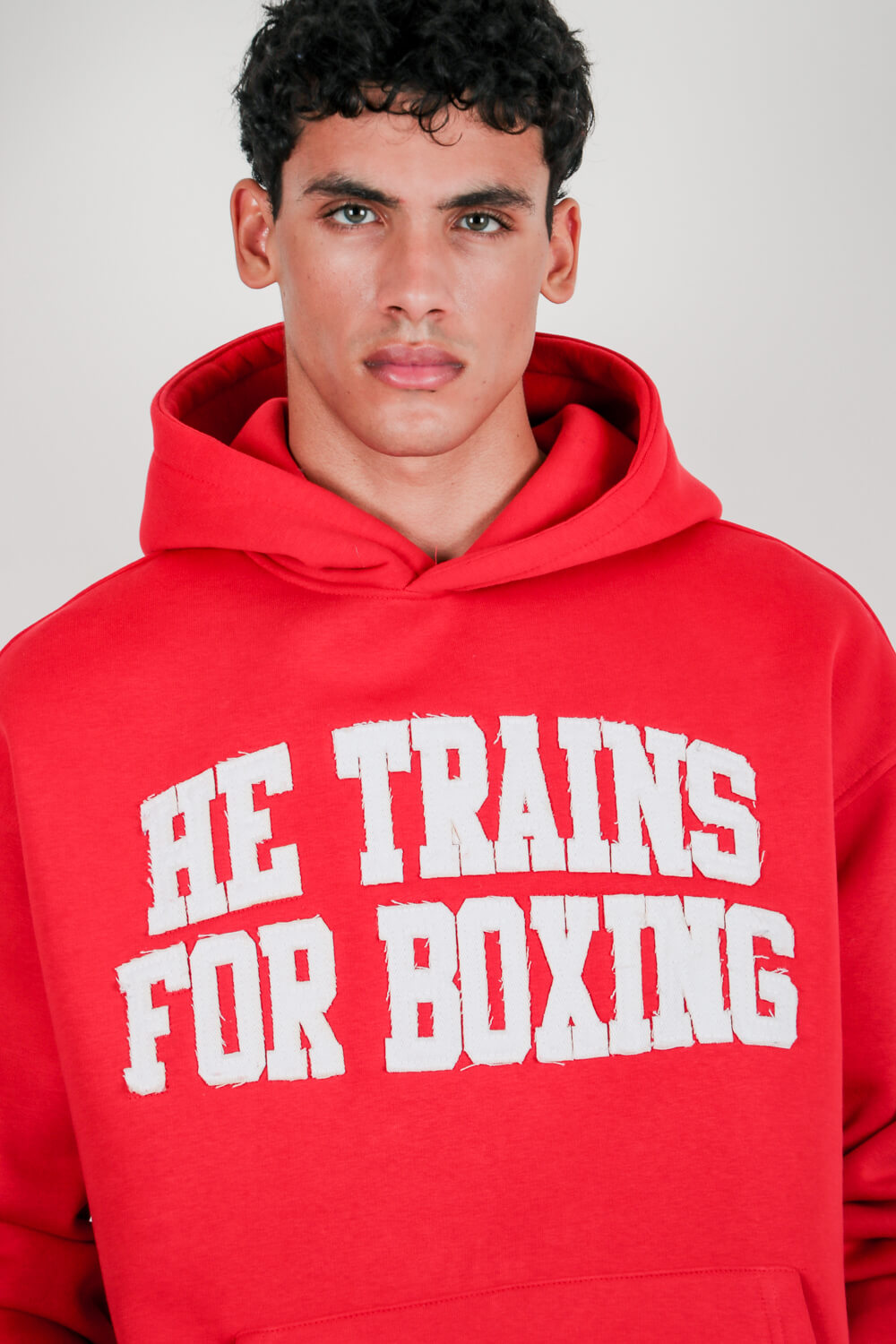 Φούτερ με κουκούλα trains for boxing