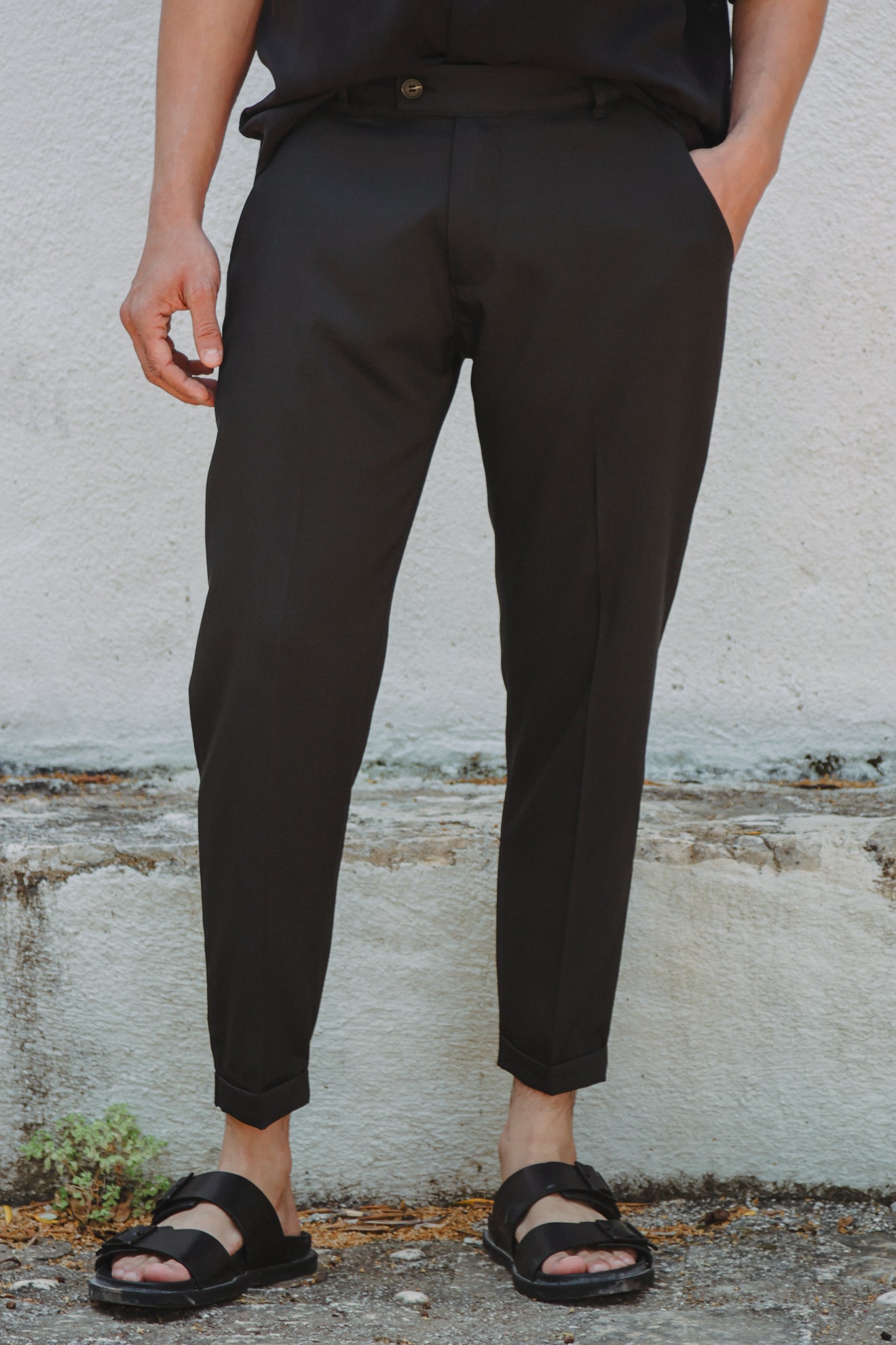 Παντελόνι slim fit με μάκρος cropped